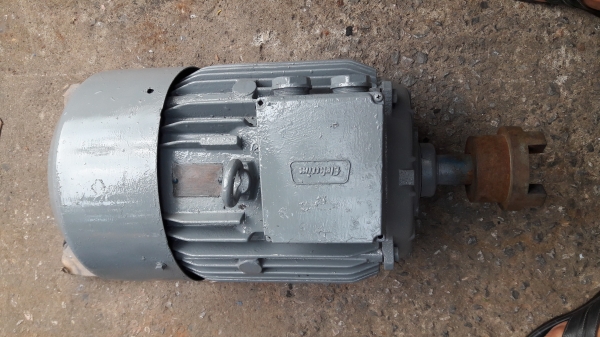 ขาย !! มอเตอร์.อิเล็คทิม.ขนาด15แรง380v.รอบเร็ว.พร้อมใช้งาน ขาย !! มอเตอร์.อิเล็คทิม.ขนาด15แรง380v.รอบเร็ว.พร้อมใช้งาน