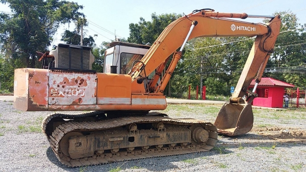 ขาย 435,000 HITACHI EX 200-1 เครื่องดี ISUZU 6BG ปั้มเดิมแรง เอวแน่น ช่วงล่างดี เล่มทะเบียน รถพร้อมใช้ รถอยู่ โคราช 090-772-3710 090-772-3708