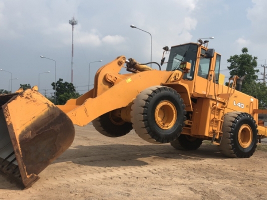 ขายรถตักล้อยาง TCM L40 แขนยาวพิเศษ นำเข้าเองจากญี่ปุ่น สภาพสวยพร้อมใช้ มีVDOการทำงานครับ ขายรถตักล้อยาง TCM L40 แขนยาวพิเศษ นำเข้าเองจากญี่ปุ่น สภาพสวยพร้อมใช้ มีVDOการทำงานครับ