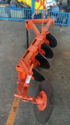 ผานบุกเบิก 18 นิ้ว 4 ใบ สวยๆ ราคาเบา 13000 ผานบุกเบิก 18 นิ้ว 4 ใบ สวยๆ ราคาเบา 13000