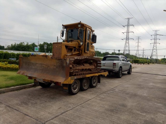 ขายรถแทรคเตอร์ D20P รุ่น 5 ติดแอร์หมดเกือบ 40,000 บาท เปลี่ยนใบมีดเป็น D3 เสริมตีนทั้งหมด 2 เส้น ใส่แคเรียเพิ่มให้อีก 2 ลูก เสริมใบให้อีกข้างละ 2 ใบ  รถจะยาวกว่ารถ D2 ธรรมดา ขับนิ่ม รถนอกแท้ๆ สวยตามรูป   รถสภาพดี แข็งแรง รถนอกแท้ๆ ราคา 500,000 บาท (แถมเทล