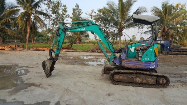 ขายรถขุด KOMATSU PC30FR-1  เครื่องKomatsu เครื่องยนต์3D82 ขนาด 3 สูบ  คอนโทรลน้ำมัน ปั้มนิ้ว แทรคเหล็ก  ใบมีด มีหลังคา รถเก่าบริษัท สภาพพร้อมใช้งาน  รถขายตามสภาพ (มีลายเจาะ ขายพร้อมหัวกระแทกและบุ้งกี๋)