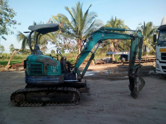 ขายรถขุด KOMATSU PC30FR-1  เครื่องKomatsu เครื่องยนต์3D82 ขนาด 3 สูบ  คอนโทรลน้ำมัน ปั้มนิ้ว แทรคเหล็ก  ใบมีด มีหลังคา รถเก่าบริษัท สภาพพร้อมใช้งาน  รถขายตามสภาพ (มีลายเจาะ ขายพร้อมหัวกระแทกและบุ้งกี๋)