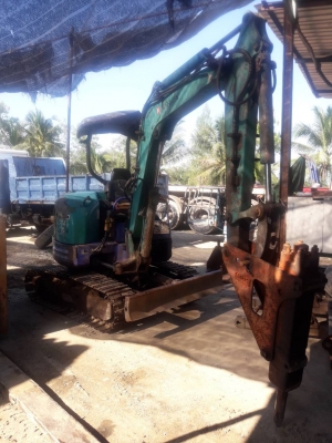 ขายรถขุด KOMATSU PC30FR-1  เครื่องKomatsu เครื่องยนต์3D82 ขนาด 3 สูบ  คอนโทรลน้ำมัน ปั้มนิ้ว แทรคเหล็ก  ใบมีด มีหลังคา รถเก่าบริษัท สภาพพร้อมใช้งาน  รถขายตามสภาพ (มีลายเจาะ ขายพร้อมหัวกระแทกและบุ้งกี๋)