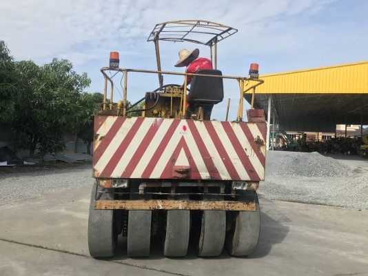 ขายรถบดล้อยาง9ล้อKAWASAKIรุ่นKR20D นำเข้าญี่ปุ่น ไม่เคยใช้งานในไทยมีเอกสารพร้อม เครื่องอีซูซุ6BD1 มีให้เลือกหลายคัน ขายถูกๆ Line  : Jiraroj2909