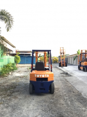 เอส อาร์ โฟรคลิฟท์ ขาย โตโยต้า รุ่น 5 ดีเซล