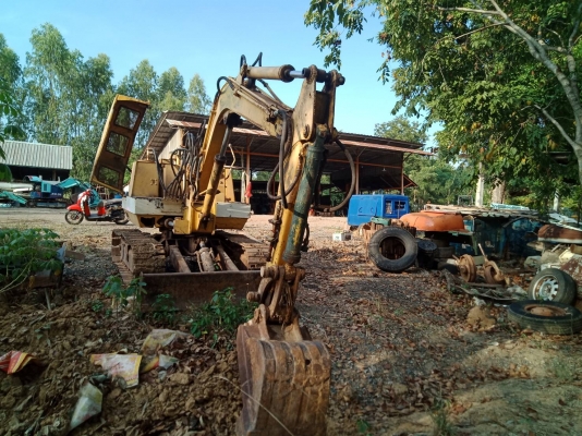 ขาย มิตชู  PC 30 -1 รถใช้งานได้ดี  มีลายกระแทก  ราคา  100,000 บาท