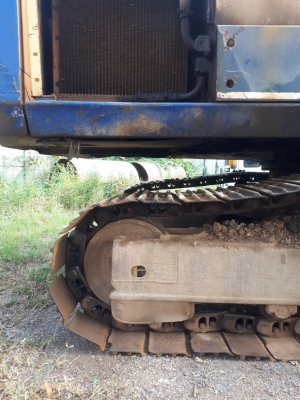 ขาย KOMATSU PC 200-3 ติดหัวคีบ รถตามภาพ เจ้าของขายเอง ราคา 340,000 บาท ขาย KOMATSU PC 200-3 ติดหัวคีบ รถตามภาพ เจ้าของขายเอง ราคา 340,000 บาท