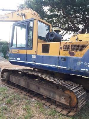 ขาย KOMATSU PC 200-3 ติดหัวคีบ รถตามภาพ เจ้าของขายเอง ราคา 340,000 บาท ขาย KOMATSU PC 200-3 ติดหัวคีบ รถตามภาพ เจ้าของขายเอง ราคา 340,000 บาท
