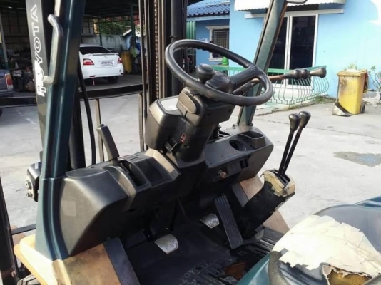 อาร์ ซี เอชโฟรคลิฟท์ ขาย โตโยต้า รุ่น 7 ดีเซล 2.5 ตัน