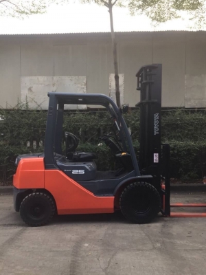 อาร์ ซี เอชโฟรคลิฟท์ ขาย โตโยต้า รุ่น 8 ดีเซล.