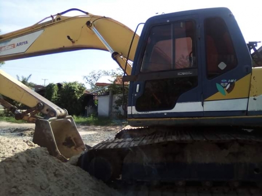 ขายด่วนSK200-3(มากที) ออกป้ายแดงมาจากอริยะ ไฟฟ้าเต็ม แอรหนาว เอกสารแจ้งจำหน่าย