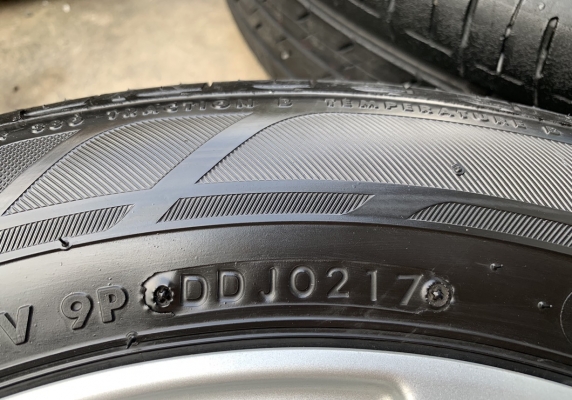 ล้อแม็ก Honda Brio Amaze ขอบ 14 พร้อมยาง 175-65-14 Bridgestone ปี 17 สภาพดี ดอกยางหนาปึก