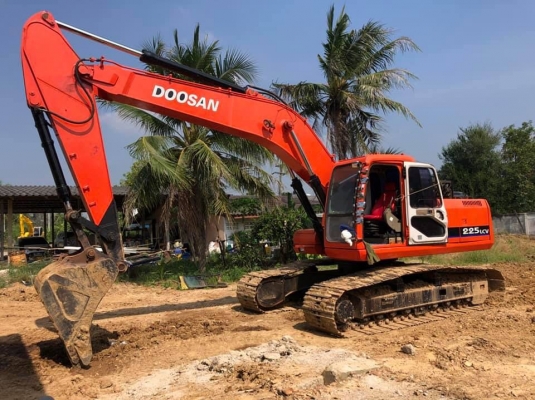 ขายด่วน!! DOOSAN LCV สภาพสวยค่ะ