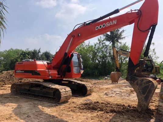 ขายด่วน!! DOOSAN LCV สภาพสวยค่ะ