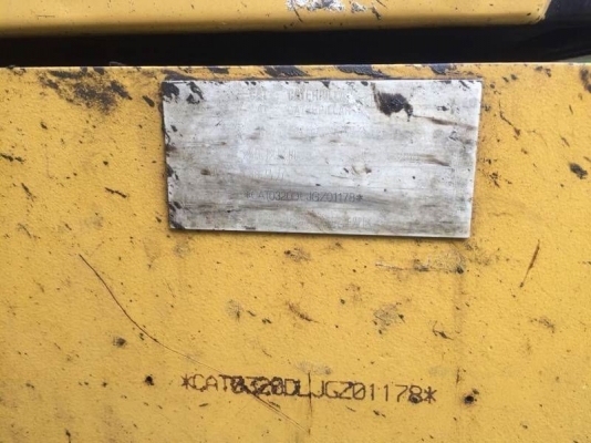 CAT320-Dกระบอกเหลือง