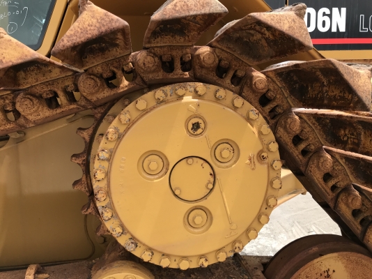 CAT D6N นำเข้าตรงจากญี่ปุ่น สภาพสวย ราคาไม่แพงครับ