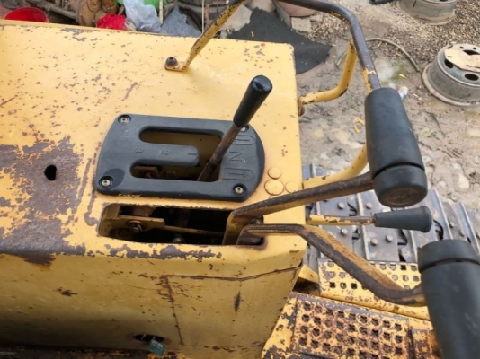 ขาย 495,000 บาท CATTERPILLAR D4H เกียร์ทอล์ค เครื่องดี ปั้มแรง โช่หนา  ตีนไก่  เอกสารเล่มทะเบียน  อยู่ นครปฐม  โทร 0626426323 www.kaidee.com/member/listing/4667768