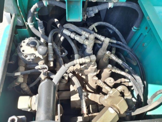 KOBELCO SK135SR-1ES # YY04-08246 มือสองญี่ปุ่น