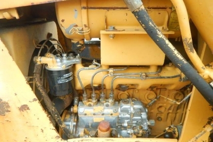 ขายรถตักตีนตะขาบ MITSUBISHI BS3F (สภาพดี)