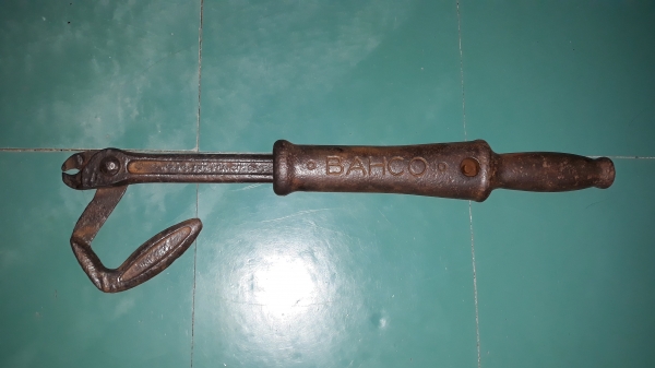 ขายคีมถอนตะปูBAHCO MADE IN SWEDEN. มือสองสภาพเก่า ขายคีมถอนตะปูBAHCO MADE IN SWEDEN. มือสองสภาพเก่า
