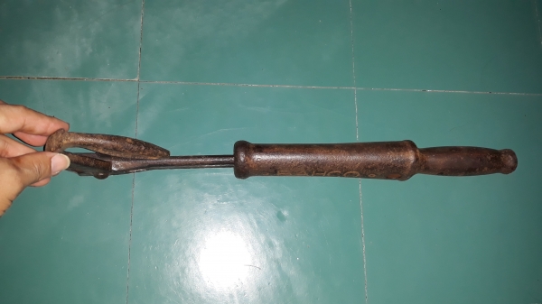ขายคีมถอนตะปูBAHCO MADE IN SWEDEN. มือสองสภาพเก่า ขายคีมถอนตะปูBAHCO MADE IN SWEDEN. มือสองสภาพเก่า