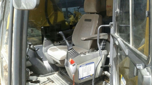 ขายค่ะ!! Komatsu PC200-8MO สภาพสวยมากค่ะ