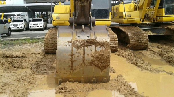 ขายค่ะ!! Komatsu PC200-8MO สภาพสวยมากค่ะ