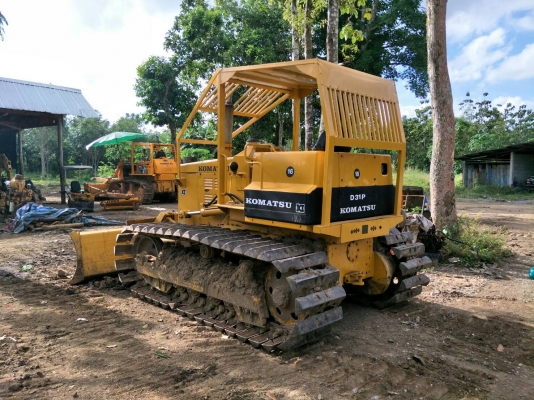 มี VDO ให้ชม.รถแทรคเตอร์ KOMATSU D31P-16 สไลด์ใบมีด 6 ทิศทาง เกียร์ท๊อก ราคา 320000 มี VDO ให้ชม.รถแทรคเตอร์ KOMATSU D31P-16 สไลด์ใบมีด 6 ทิศทาง เกียร์ท๊อก ราคา 320000