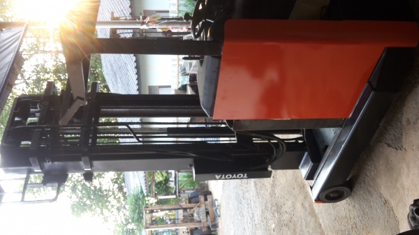 ขายรถไฟฟ้านั่งข้าง 2 ตันเสาสูง6.5 เมตร รุ่น6