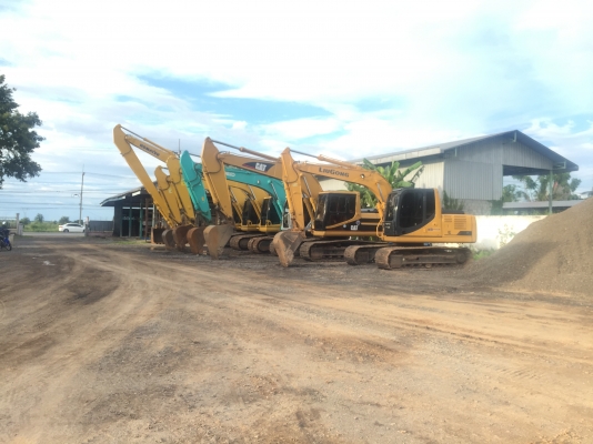 ให้เช่ารถแมคโคร 120-200 รายวัน-รายเดือน บูมสั้น-บูมยาว สนใจติดต่อได้ที่0802719535 คุณเบียร์