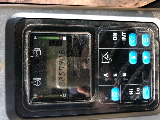 ขออนุญาติขายเเบคโฮโคมัสสึpc200-7ซีเรียลสูงเอกสารเล่มทะเบียน