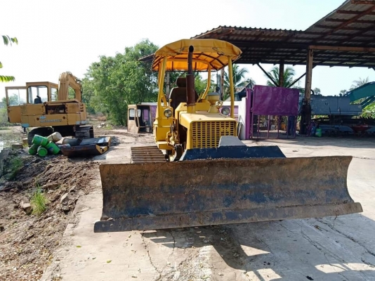 ขายรถแทร็กเตอร์D2-5P สไลด์6ทิศทาง รถพร้อมใช้งาน เครื่องดี ช่วงล่างดี ใบแทร็กสวย ราคาต่อรองได้ โทร0616613023แพรว