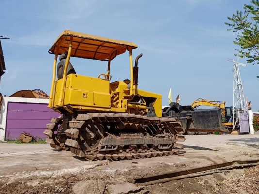 ขายรถแทร็กเตอร์D2-5P สไลด์6ทิศทาง รถพร้อมใช้งาน เครื่องดี ช่วงล่างดี ใบแทร็กสวย ราคาต่อรองได้ โทร0616613023แพรว