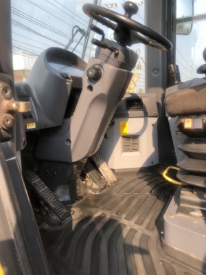 ขายรถตักล้อยาง KOMATSU WA380-5 นำเข้าเองจากญี่ปุ่น สภาพสวยพร้อมใช้ ขายรถตักล้อยาง KOMATSU WA380-5 นำเข้าเองจากญี่ปุ่น สภาพสวยพร้อมใช้