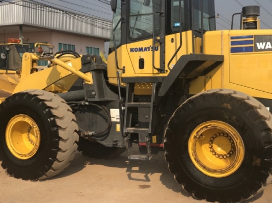ขายรถตักล้อยาง KOMATSU WA380-5 นำเข้าเองจากญี่ปุ่น สภาพสวยพร้อมใช้ ขายรถตักล้อยาง KOMATSU WA380-5 นำเข้าเองจากญี่ปุ่น สภาพสวยพร้อมใช้
