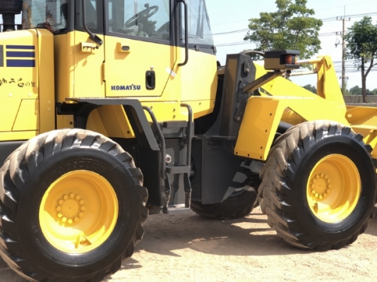 ขายรถตักล้อยาง KOMATSU WA100-6 ปี 2013 รถนอกนำเข้าเองจากญี่ปุ่น สภาพสวยพร้อมใช้ มีVDOการทำงานครับ ขายรถตักล้อยาง KOMATSU WA100-6 ปี 2013 รถนอกนำเข้าเองจากญี่ปุ่น สภาพสวยพร้อมใช้ มีVDOการทำงานครับ