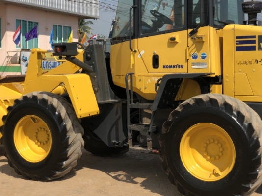 ขายรถตักล้อยาง KOMATSU WA100-6 ปี 2013 รถนอกนำเข้าเองจากญี่ปุ่น สภาพสวยพร้อมใช้ มีVDOการทำงานครับ ขายรถตักล้อยาง KOMATSU WA100-6 ปี 2013 รถนอกนำเข้าเองจากญี่ปุ่น สภาพสวยพร้อมใช้ มีVDOการทำงานครับ