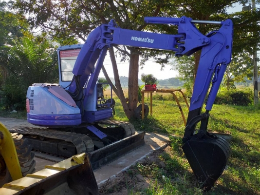 ขายรถขุด KOMATSU PC50uu-2 เครื่องโคมัสสุ เครื่องยนต์4D84 คอนโทรลน้ำมัน ปั้มเฟือง แทรคยาง มีใบมีด แขนสไลด์ รถเก่านอก มีเอกสาร พร้อมใช้งาน