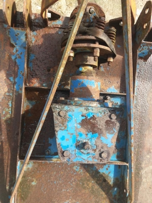 ขายตัดหญ้า HUI ขนาด 1 เมตร หัวใหญ่ขายตามสภาพ  ราคา 1,4000 บาท  สนใจสอบถาม 084-9997463