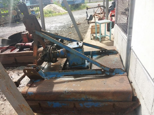 ขายตัดหญ้า HUI ขนาด 1 เมตร หัวใหญ่ขายตามสภาพ  ราคา 1,4000 บาท  สนใจสอบถาม 084-9997463