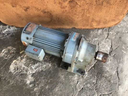 ขายมอเตอร์เกียร์ Cycrodrive Sumitomo 0.5HP. 380V อัตราทด 1:51 mde in Japan เพลาออกประมาณ 28 รอบต่อนาที สภาพดีเดิมๆ หมุนนิ่ม พร้อมใช้งาน ราคา 3,400 บาท