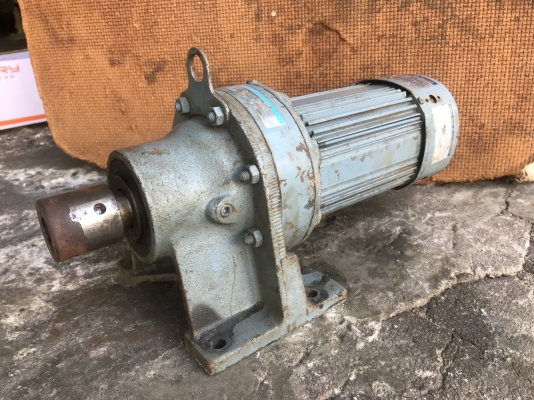 ขายมอเตอร์เกียร์ Cycrodrive Sumitomo 0.5HP. 380V อัตราทด 1:51 mde in Japan เพลาออกประมาณ 28 รอบต่อนาที สภาพดีเดิมๆ หมุนนิ่ม พร้อมใช้งาน ราคา 3,400 บาท