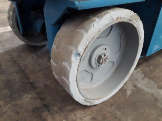 กระเช้าไฟฟ้า X-LIFE GINIE GS2632 # 76214 ยกสูง 7.9เมตร  มือสองญี่ปุ่น