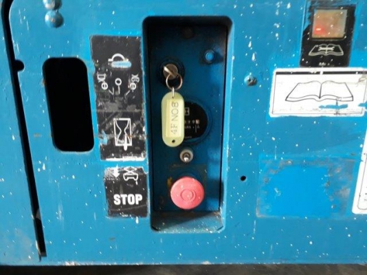 กระเช้าไฟฟ้า X-LIFE GINIE GS2632 # 76214 ยกสูง 7.9เมตร  มือสองญี่ปุ่น