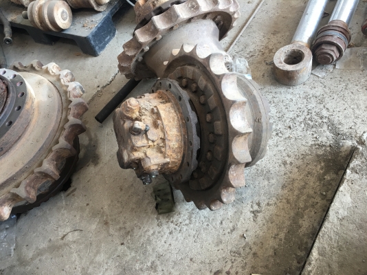 ขายตัวเดินHITACHI EX120-2 คู่ละ130,000