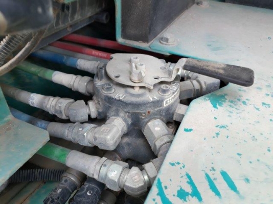 KOBELCOS K200-8 # YN12-60481 มีลายแย็ก มือสองญี่ปุ่น