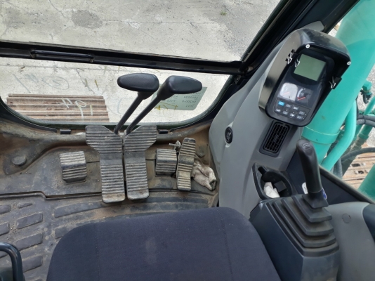 KOBELCOS K200-8 # YN12-60481 มีลายแย็ก มือสองญี่ปุ่น