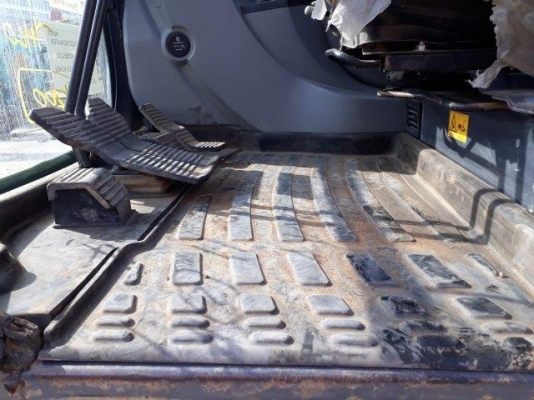 KOBELCOS K200-8 # YN12-60481 มีลายแย็ก มือสองญี่ปุ่น