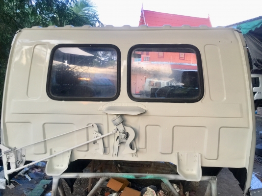 ขาย หัวสิบล้อ ISUZU  ร็อคกี้ สีใหม่ พร้อมใช้งาน